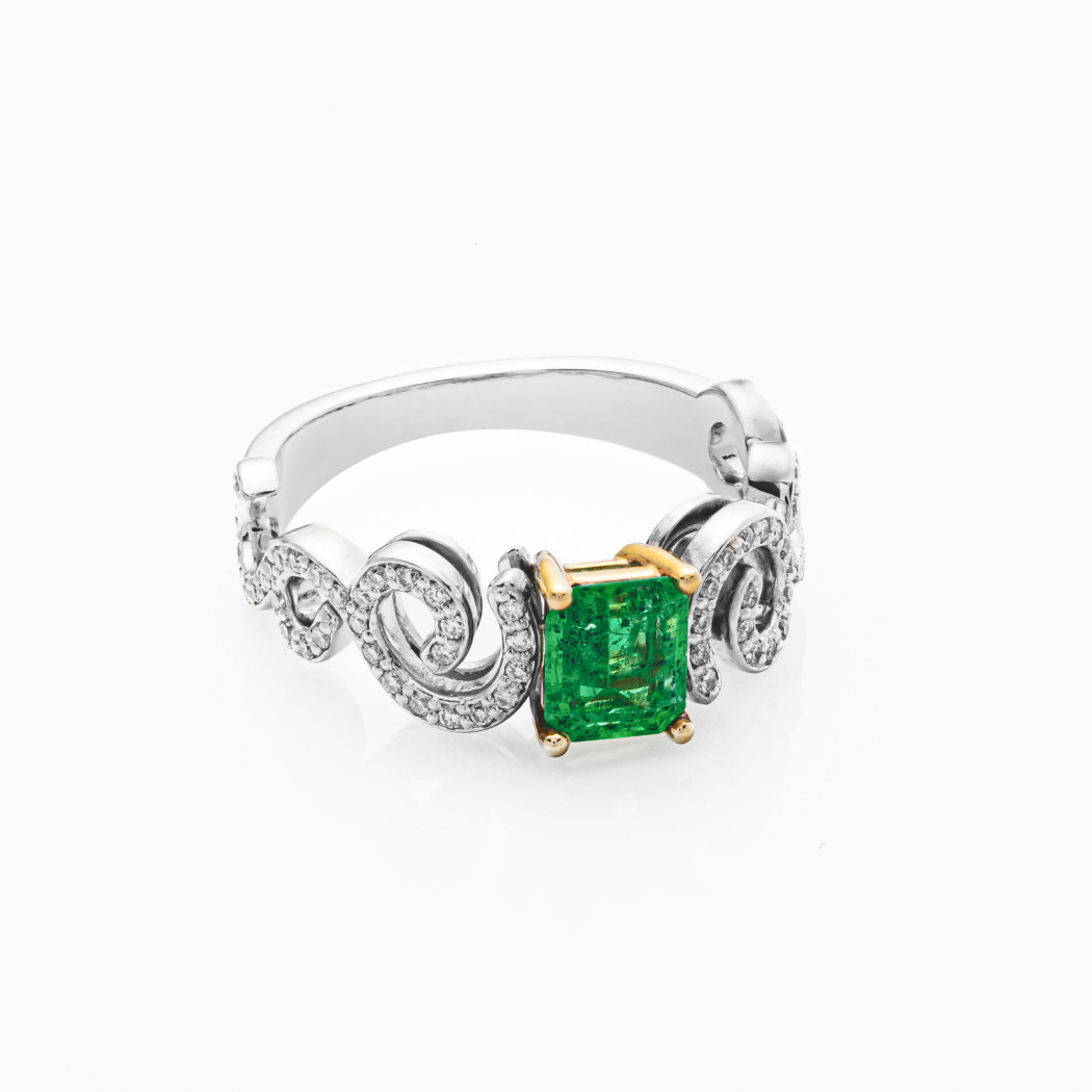 Pierścionek z białego złota ze szmaragdem - 0,77 ct i diamentami  -  0,34 ct - próba 585