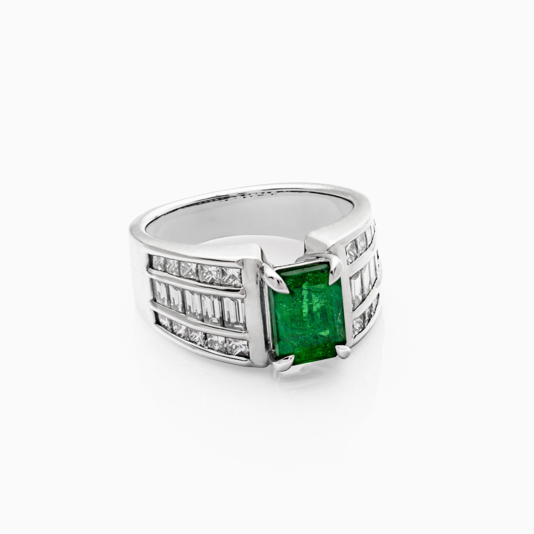 Pierścionek z białego złota ze szmaragdem - 1,71 ct i diamentami - 1,58 ct - próba 750