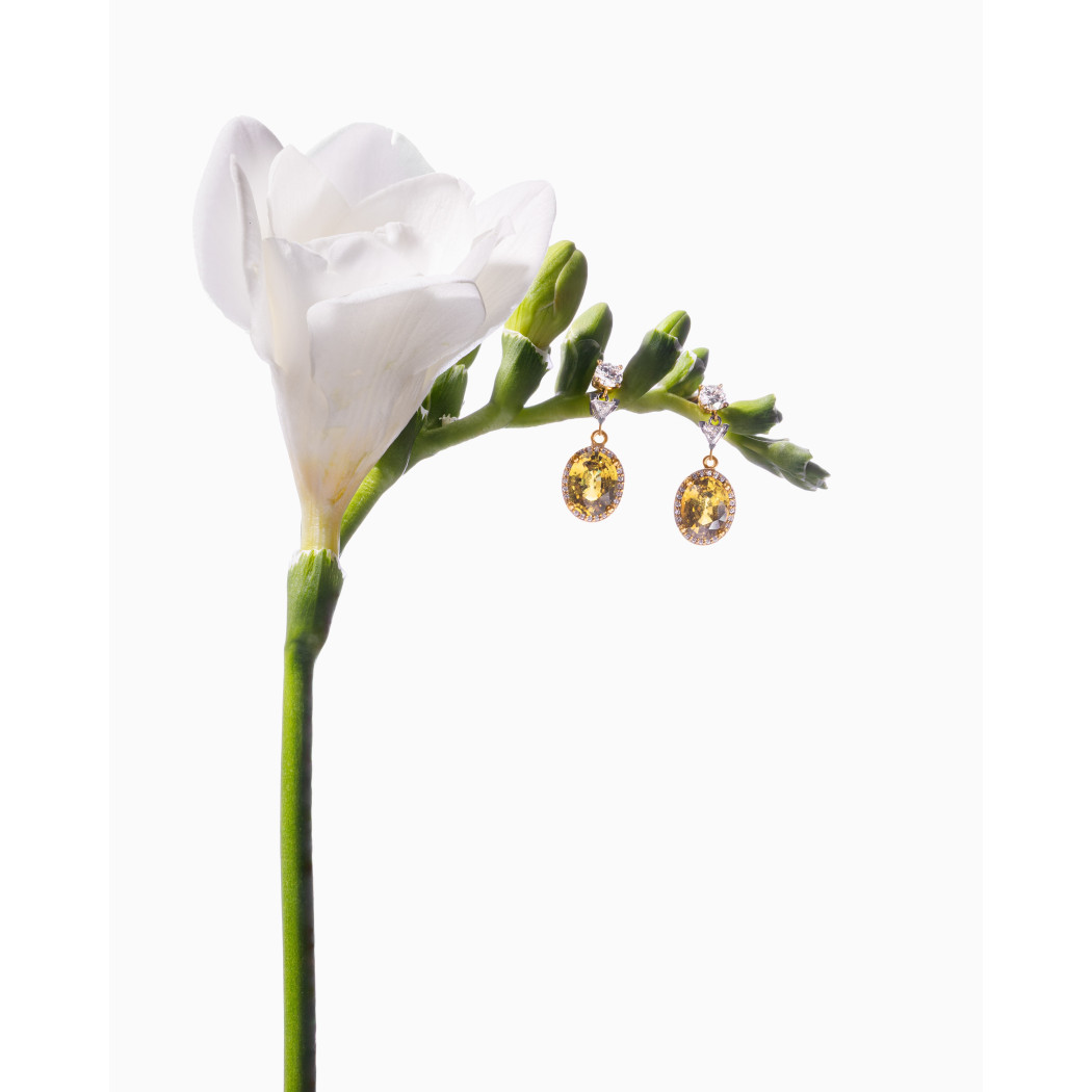 Kolczyki ze złota z szafirami - 4,31 ct i diamentami - 0,96 ct - próba 750