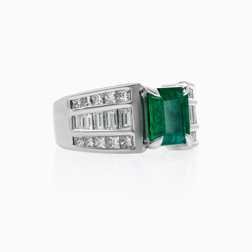 Pierścionek z białego złota ze szmaragdem - 1,71 ct i diamentami - 1,58 ct - próba 750